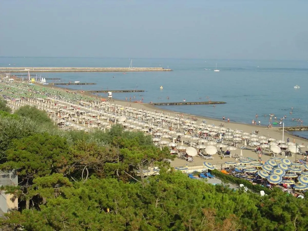 Modern Apartment With Pool And Seaview Porto Santa Margherita di Caorle