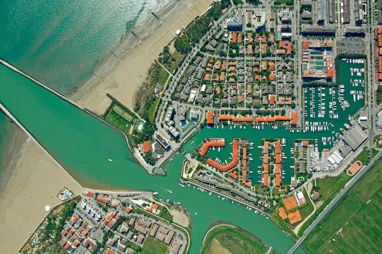 Modern Apartment With Pool And Seaview Porto Santa Margherita di Caorle 0*,