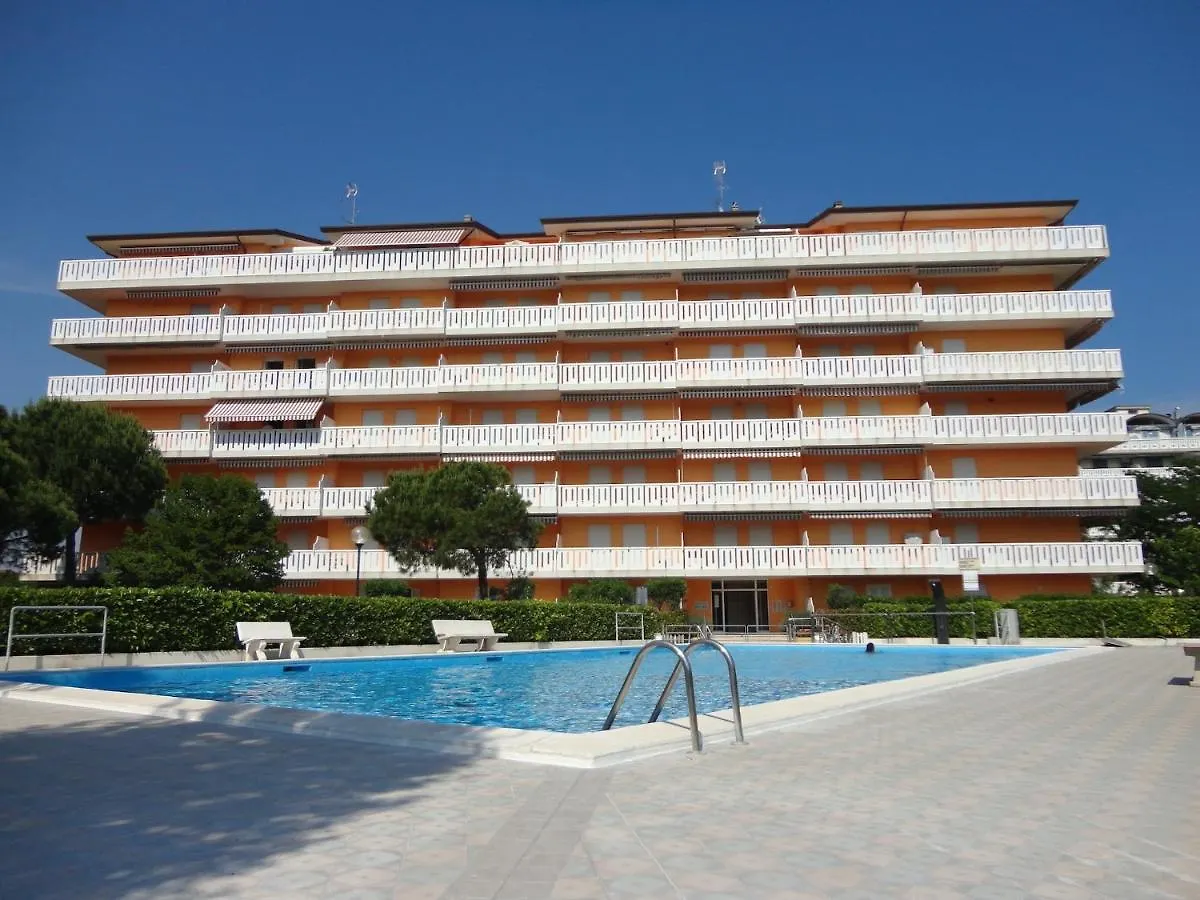 Modern Apartment With Pool And Seaview Porto Santa Margherita di Caorle